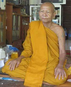 Khun Paen Um Guman Lang Palak Nang Kuuan 254x - Image 4