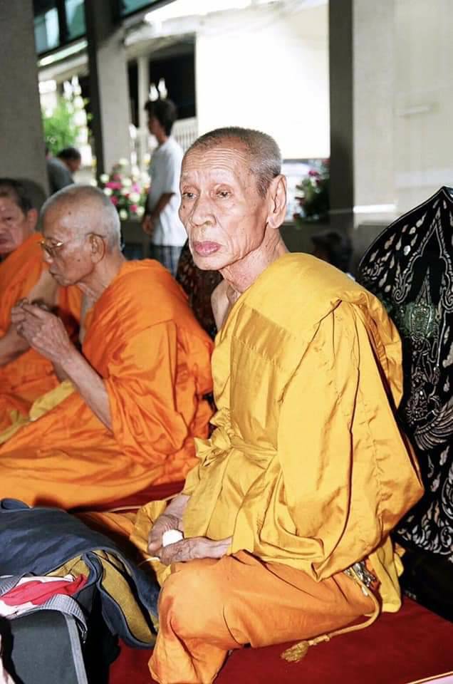Pidta Luang Pu Up 255x - Image 4